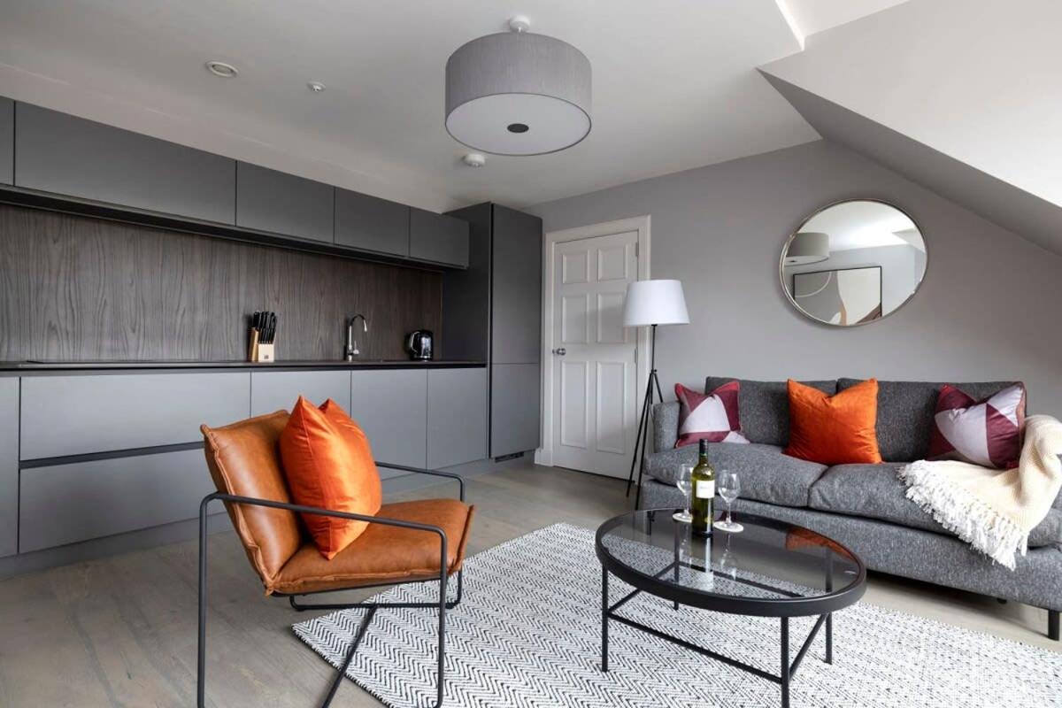 Dragon Suites - City Centre Castle View 1 Bed Apartment 에든버러 외부 사진